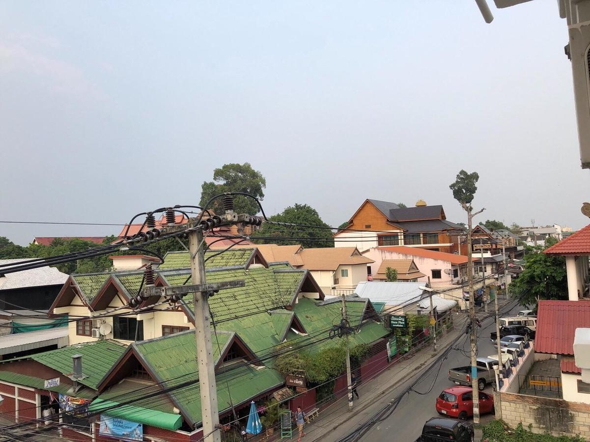 Hp House Cafe' Hotel Chiang Mai Buitenkant foto