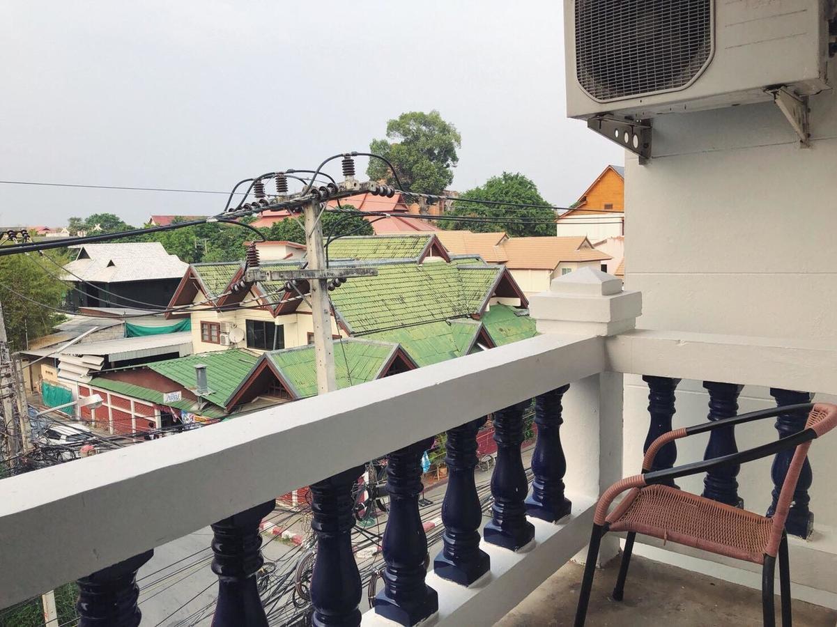 Hp House Cafe' Hotel Chiang Mai Buitenkant foto