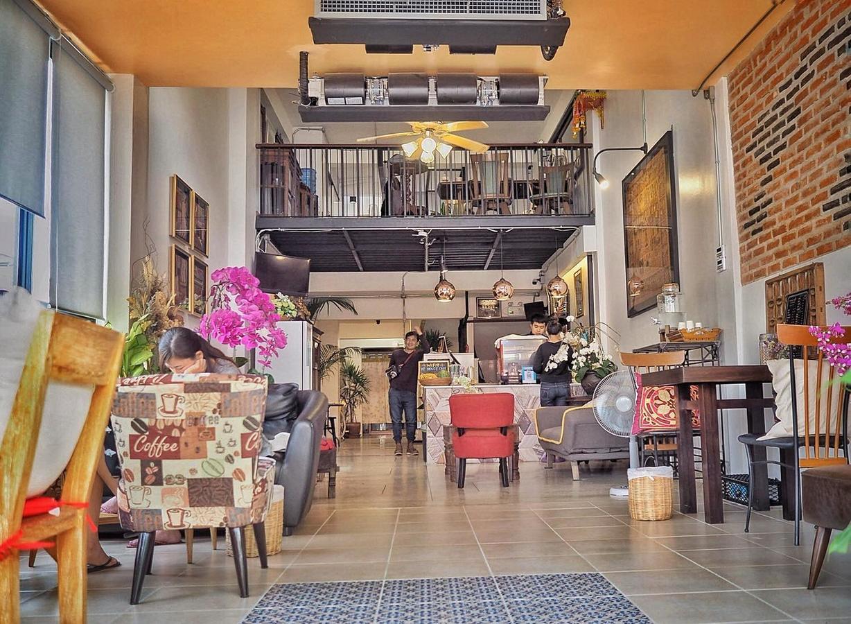 Hp House Cafe' Hotel Chiang Mai Buitenkant foto