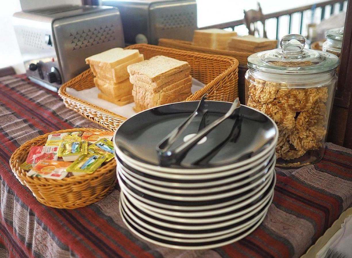 Hp House Cafe' Hotel Chiang Mai Buitenkant foto
